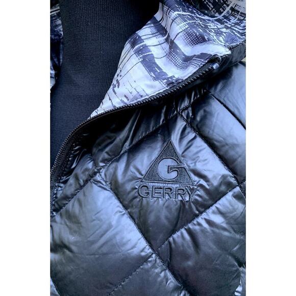 Gerry Reversible Hooded Black & Gray Plaid Sleeveless Quilted Vest Size Medium - Picture 6 of 6